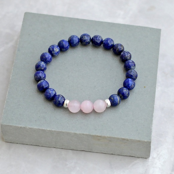 Rose Quartz and Lapis stretch bracelet - Picture 2 of 2